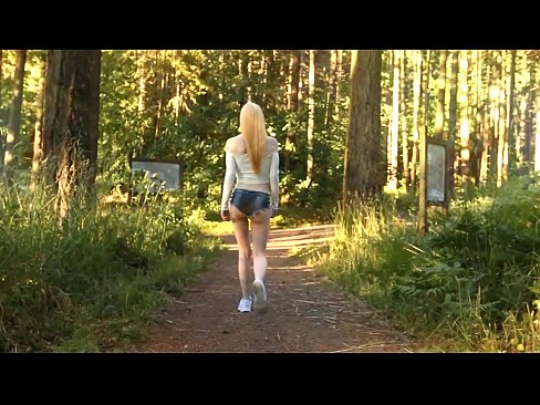 ❤️ O femeie frumoasă se mișcă încet, nu video nud ❌  at ro.milf-nut-net.ru